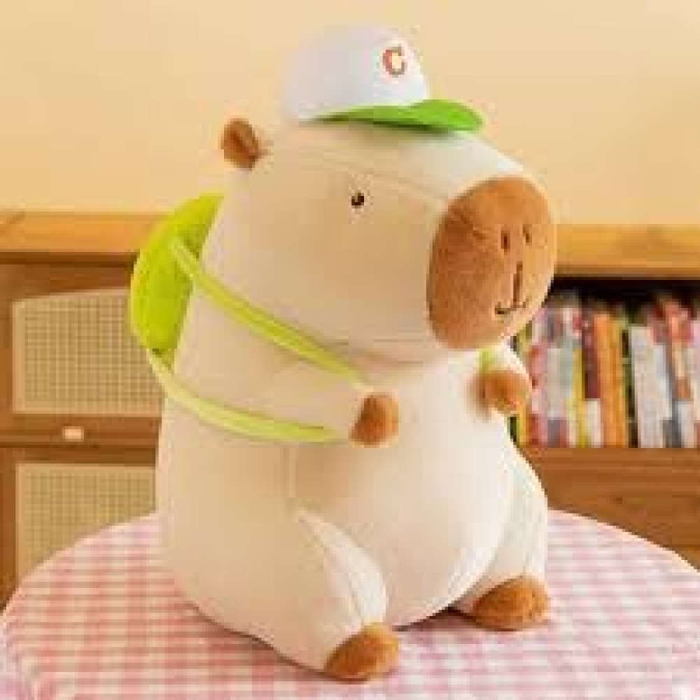 М'яка іграшка Капібара з рюкзаком в кепці 40см