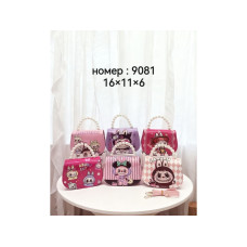 Дитяча сумка 9081  штучна шкіра 15*12*6с мікс кольорів, в упаковці